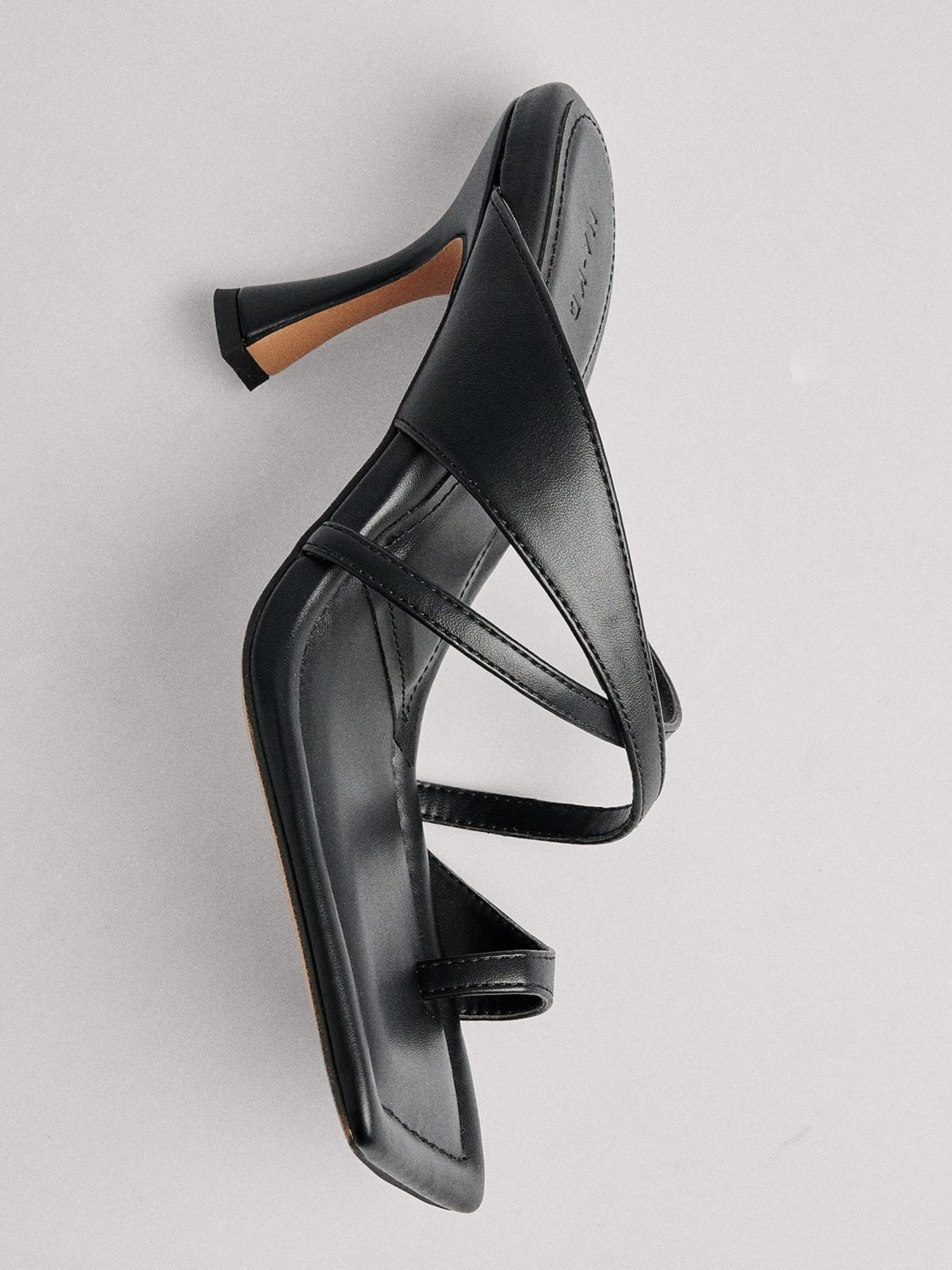 NA-KD Sandales Tongs Femme Noir – Image 2